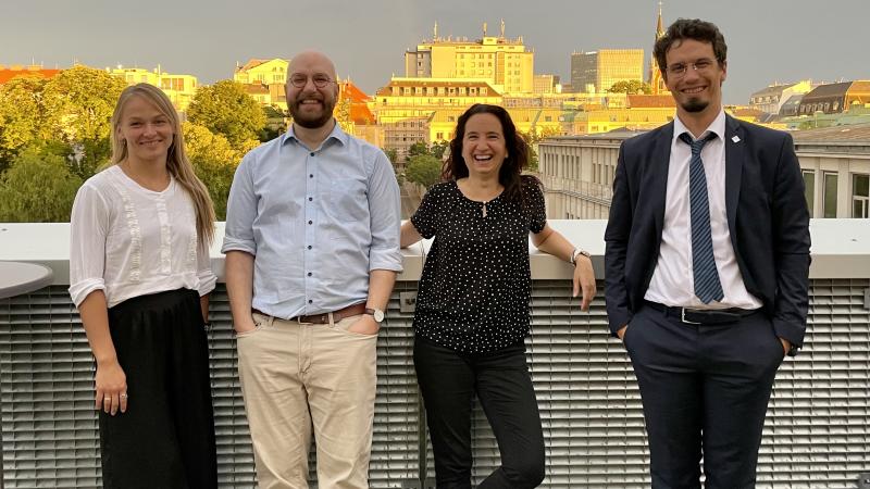 Jaroslava Huber, Julian Anslinger, Anita Thaler, Michael Haslgrübler (AI handbook editors)